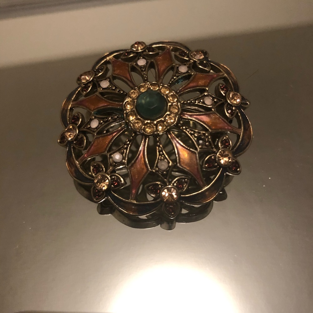 Beautiful and colorful pin😍
